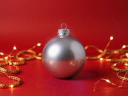 Стеклянный елочный шар "Christmas bauble"
